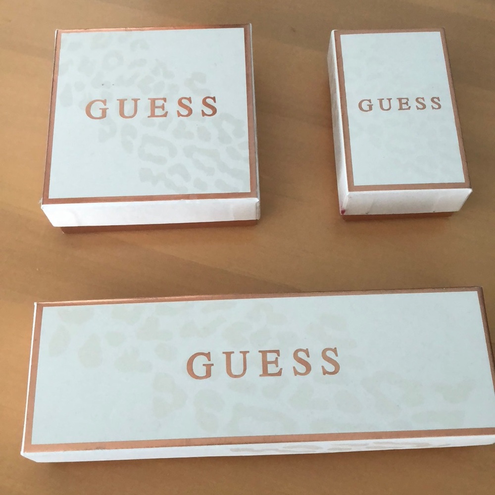3 guess boxes